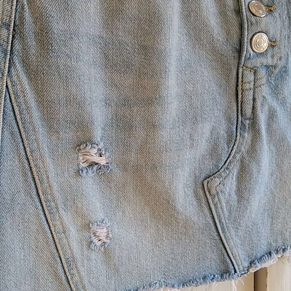 We the Free destressed mini skirt size 28